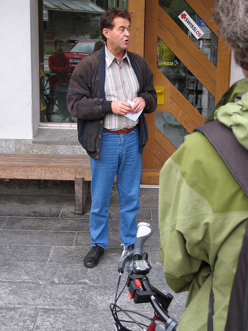 Ansprache des Gemeindepräsidenten von Medel, Claudio Simonet, in Curaglia