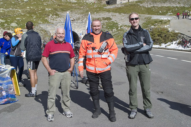 Zufriedene Gesichter:
Kündig vom Hospiz Sustenpass, Thöni von der Kantonspolizei Bern, Bischof von FreiPass