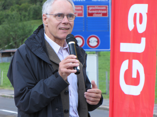 Alt-Bundesrat Moritz Leuenberger als Begrüssungsredner in Linthal
© W. Kälin