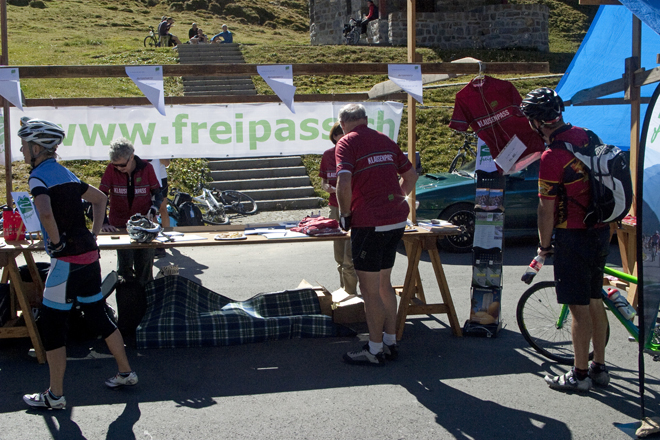 Vorstandsmitglieder von FreiPass im Einsatz.