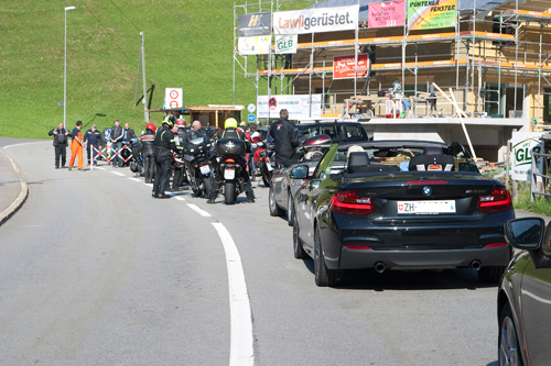 Unterschächen 15:58 - ungeduldiges Warten - bald darf wieder gelärmt, gerast und gestunken werden